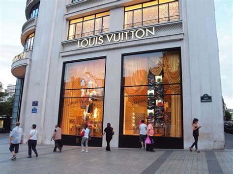 louis vuitton stores paris